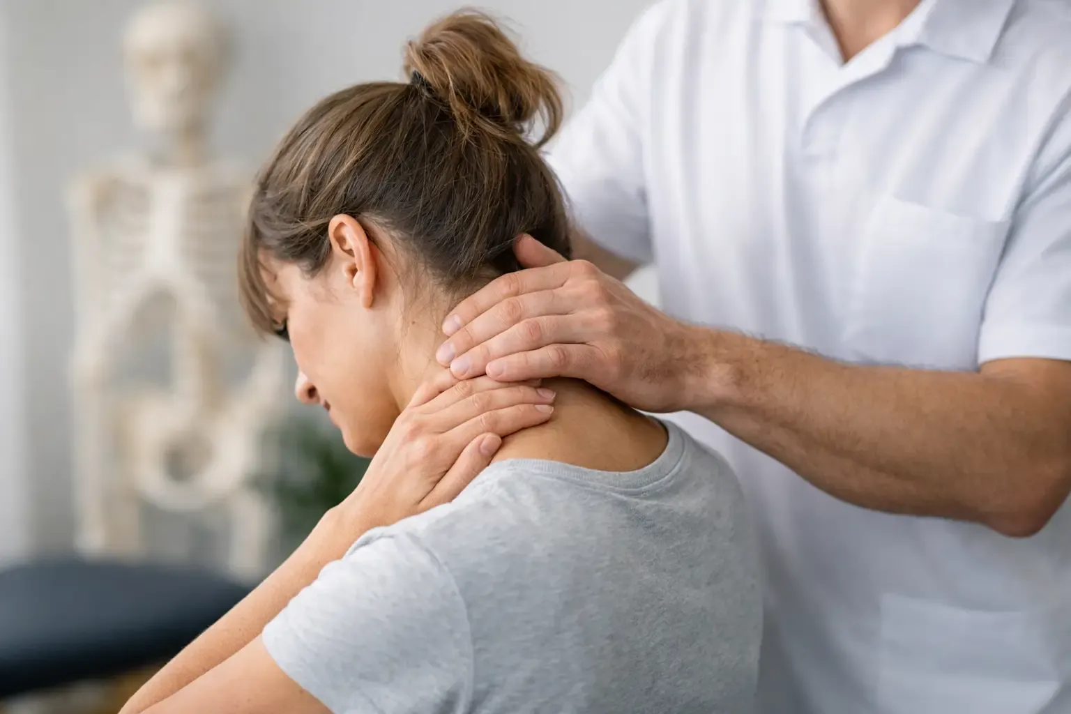 Niskakivun osteopaattinen hoito vastaanotolla